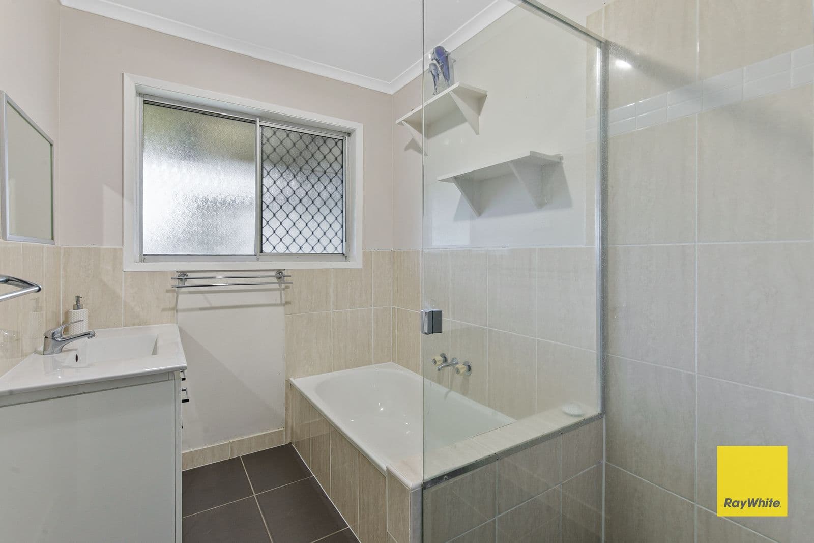 3 Greystoke Place, Alexandra Hills QLD 4161, Alexandra Hills - Thumbnail 5