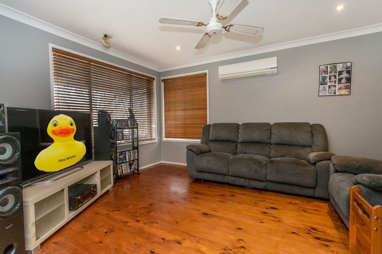 33 Borrowdale Way, Cranebrook - Thumbnail 3