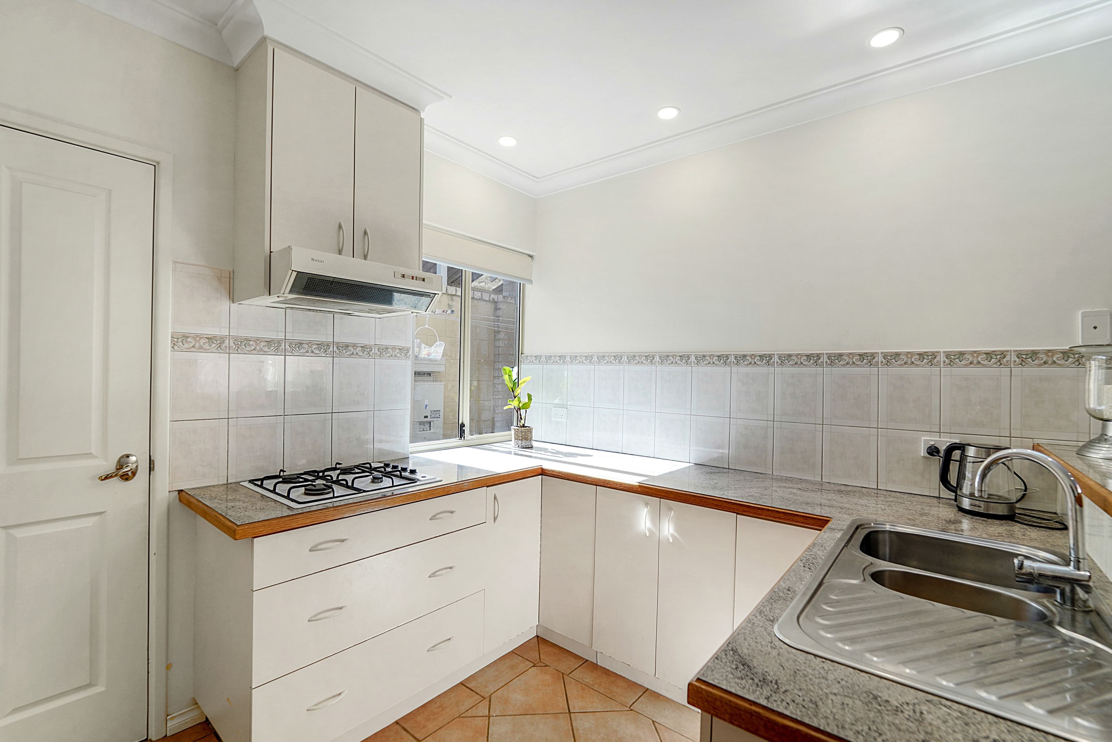 7 Endeavour Road, Hillarys WA 6025, Hillarys - Thumbnail 8