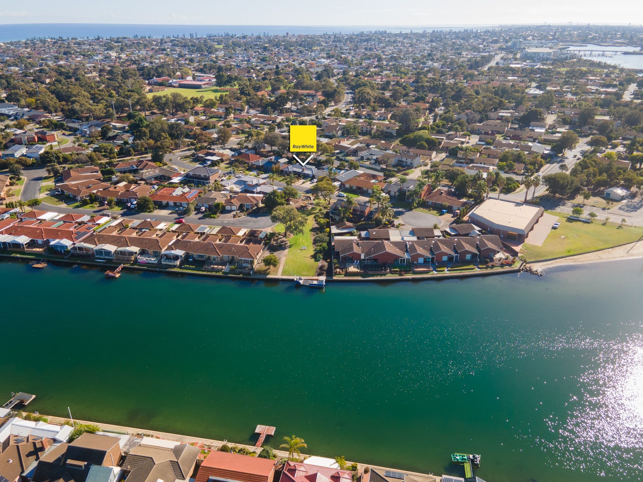 4 Crowle Grove, West Lakes Shore SA 5020, West Lakes Shore - Image 1