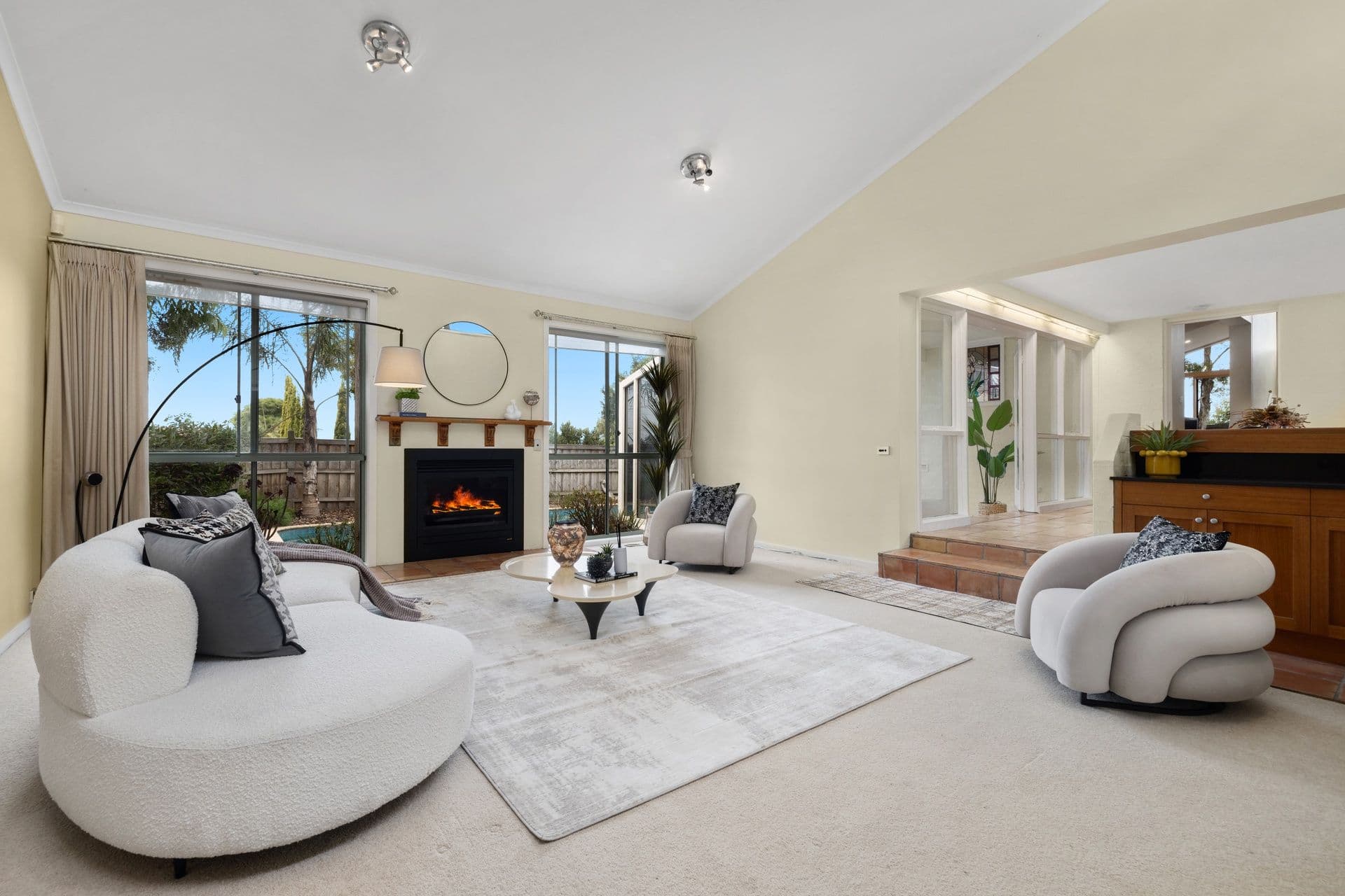32 Heatherlea Drive, Wheelers Hill VIC 3150, Wheelers Hill - Thumbnail 2