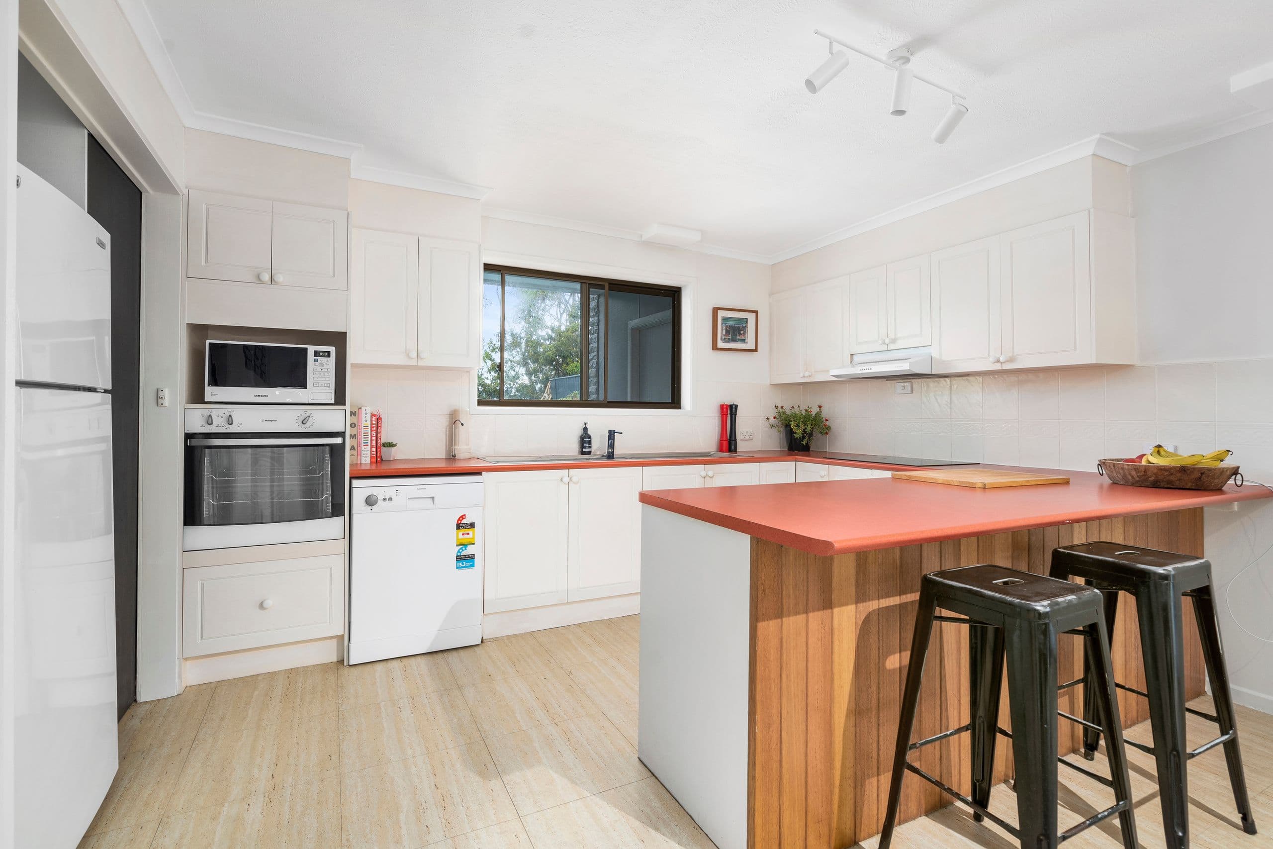 8 Vista Street, Elanora QLD 4221, Elanora - Thumbnail 4
