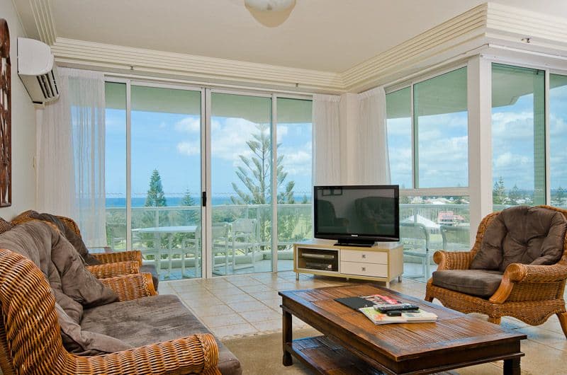 27 (6A) 'Carmel by the Sea' 177 Old Burleigh Road, BROADBEACH QLD 4218, Broadbeach - Thumbnail 2
