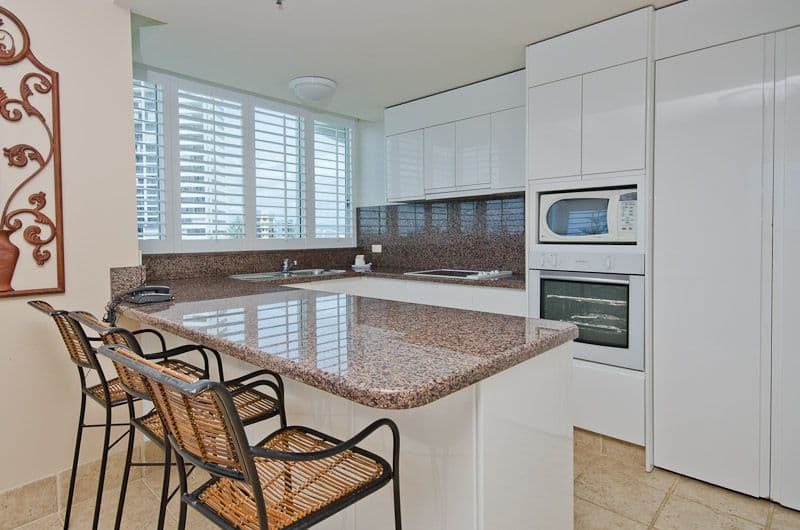 27 (6A) 'Carmel by the Sea' 177 Old Burleigh Road, BROADBEACH QLD 4218, Broadbeach - Thumbnail 6