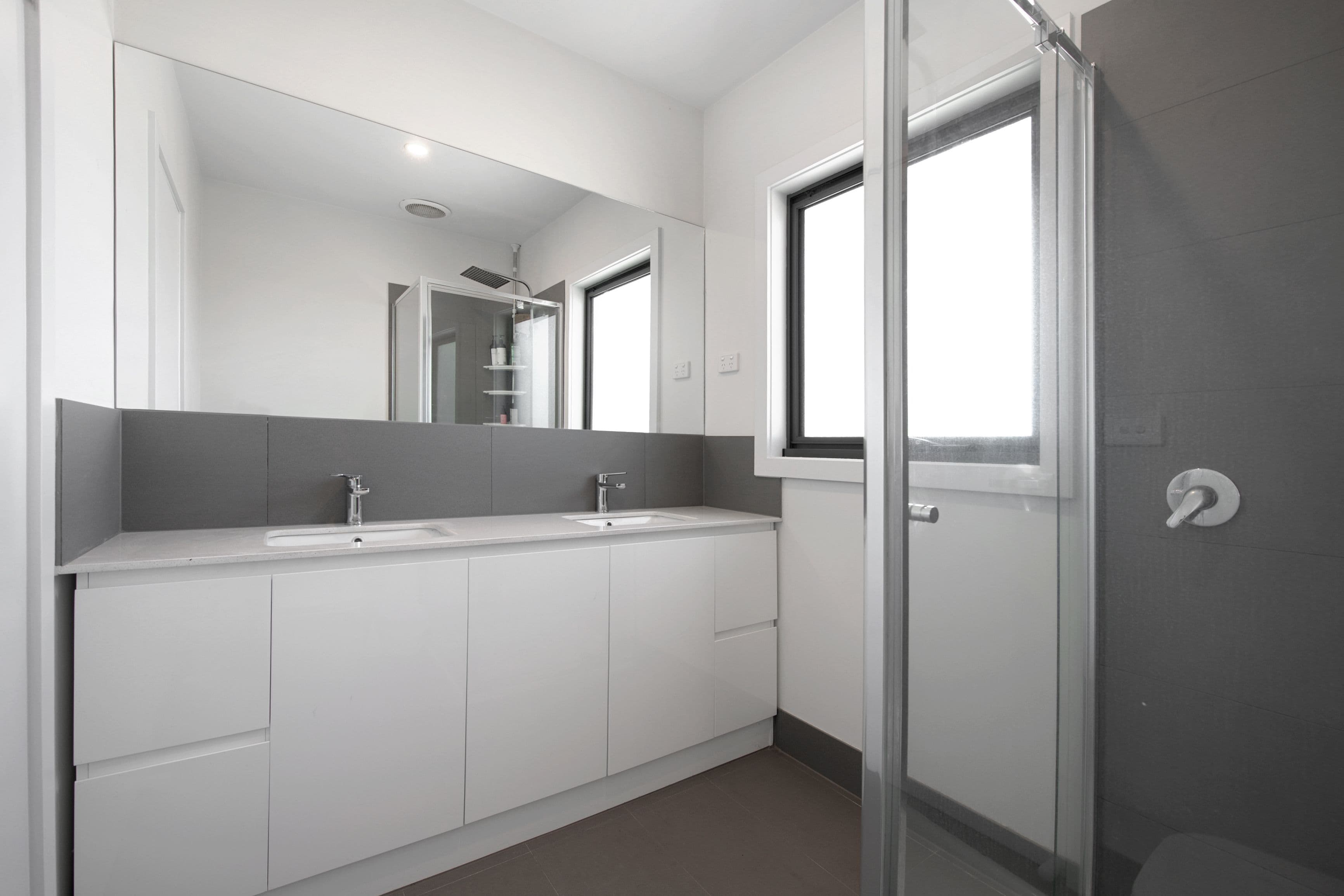 12 Lane Crescent, Reservoir VIC 3073, Reservoir - Thumbnail 5