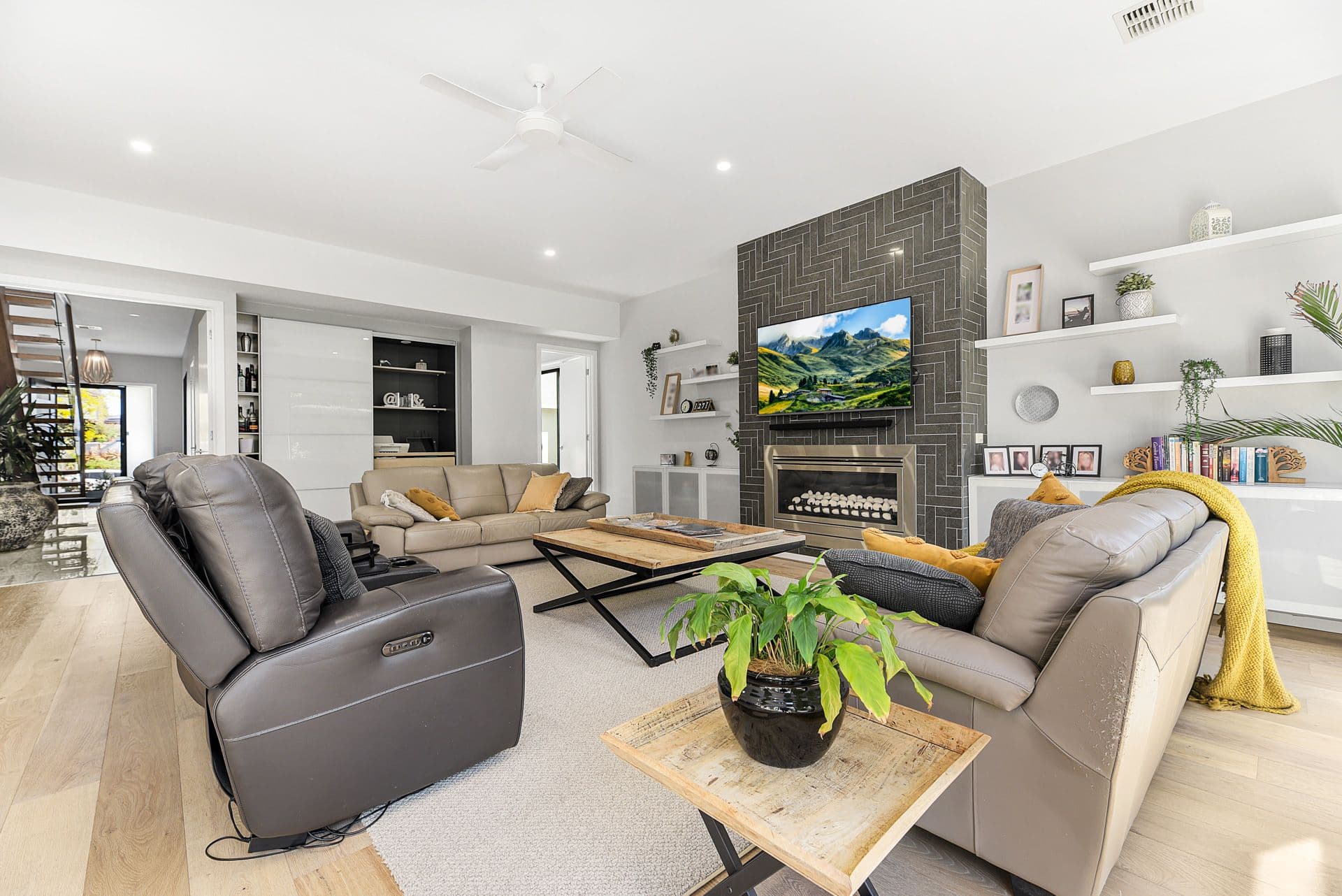 59 Cambridge Drive, Berwick VIC 3806, Berwick - Thumbnail 4