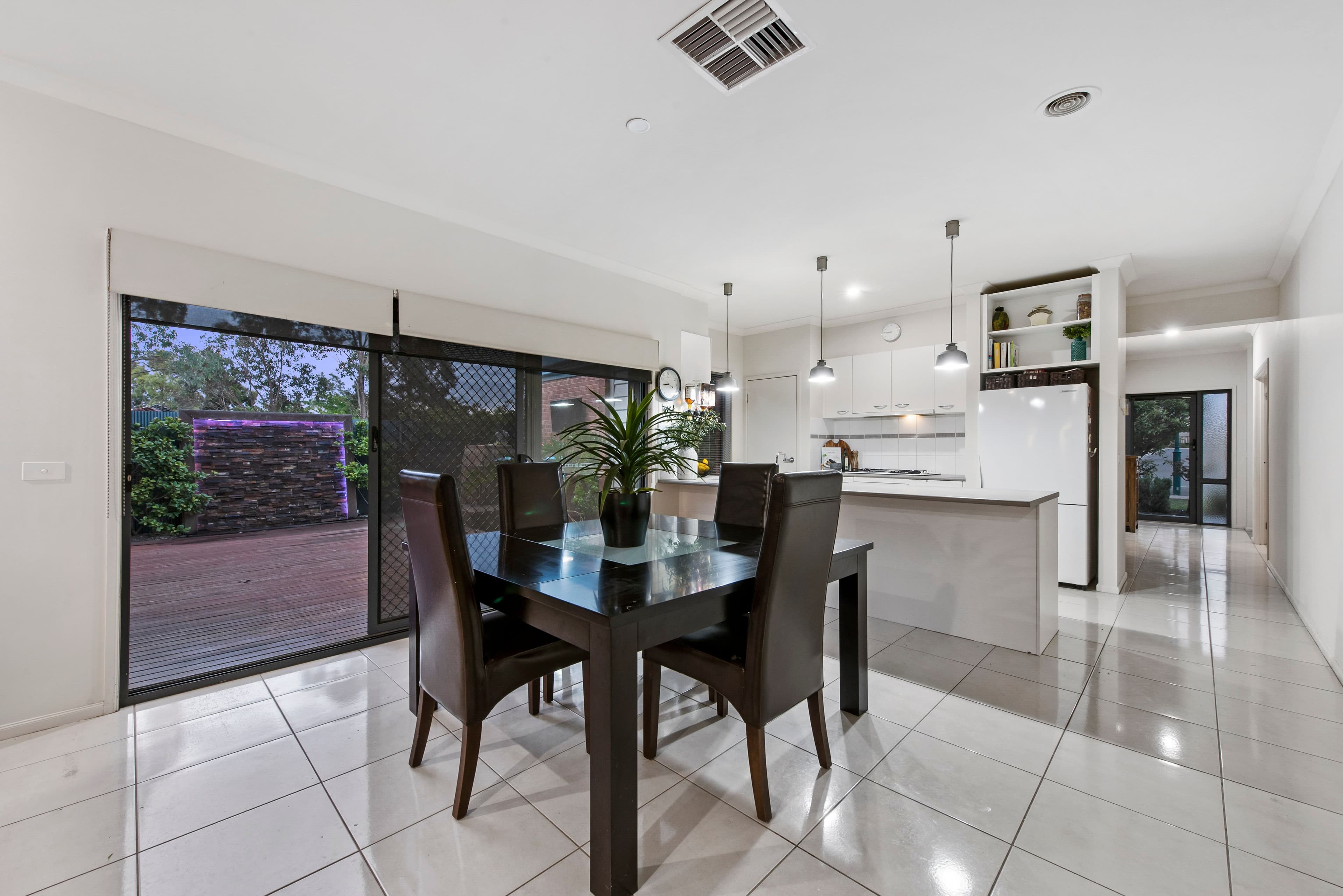8 Garnet Way, Taylors Hill VIC 3037, Taylors Hill - Thumbnail 4
