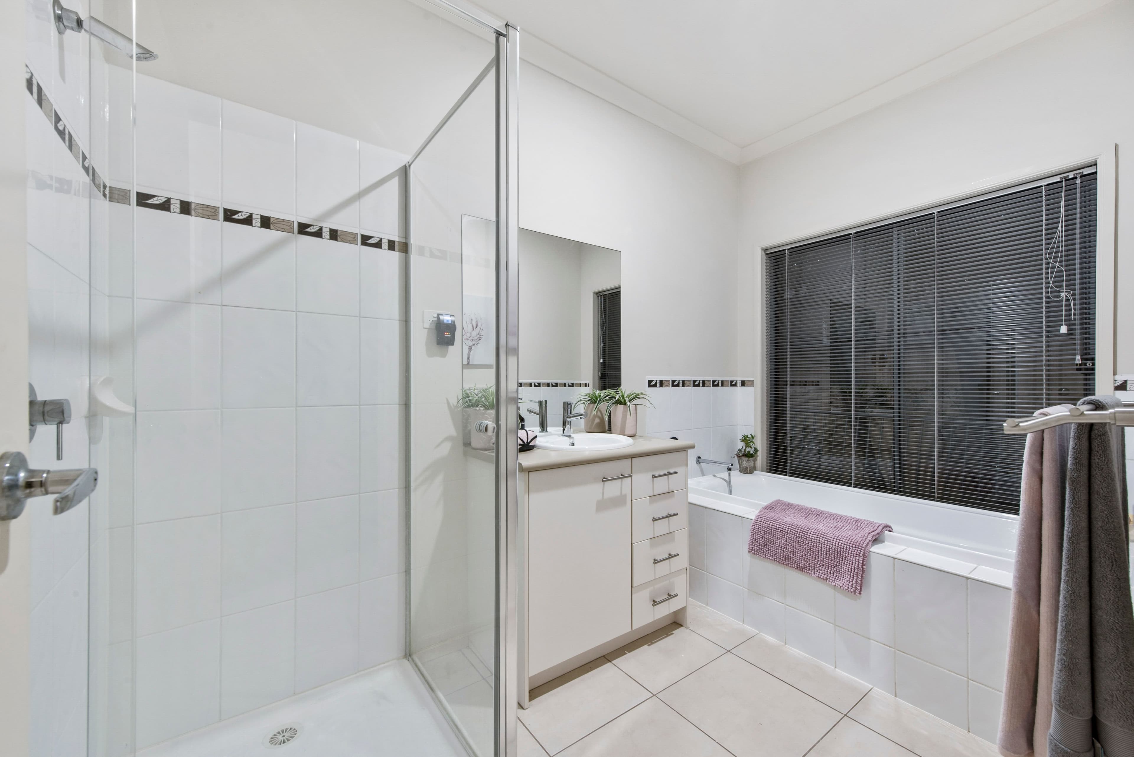 8 Garnet Way, Taylors Hill VIC 3037, Taylors Hill - Thumbnail 8