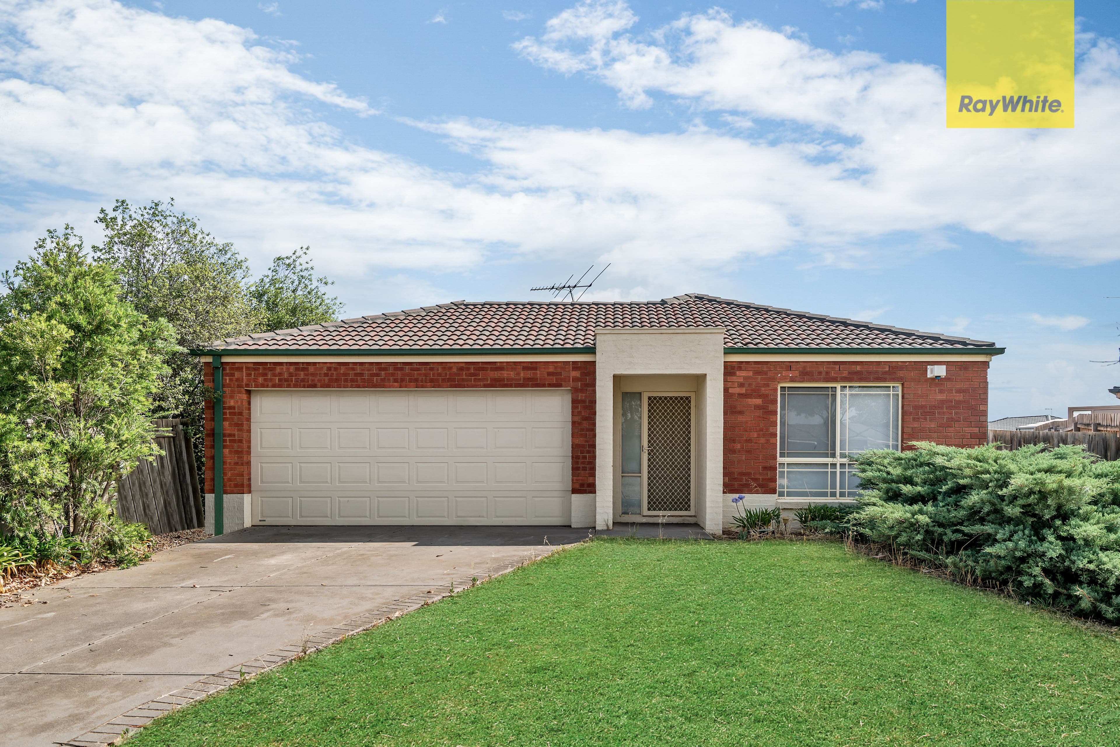 2 Lydeamore Place, Kurunjang VIC 3337, Kurunjang - Image 1