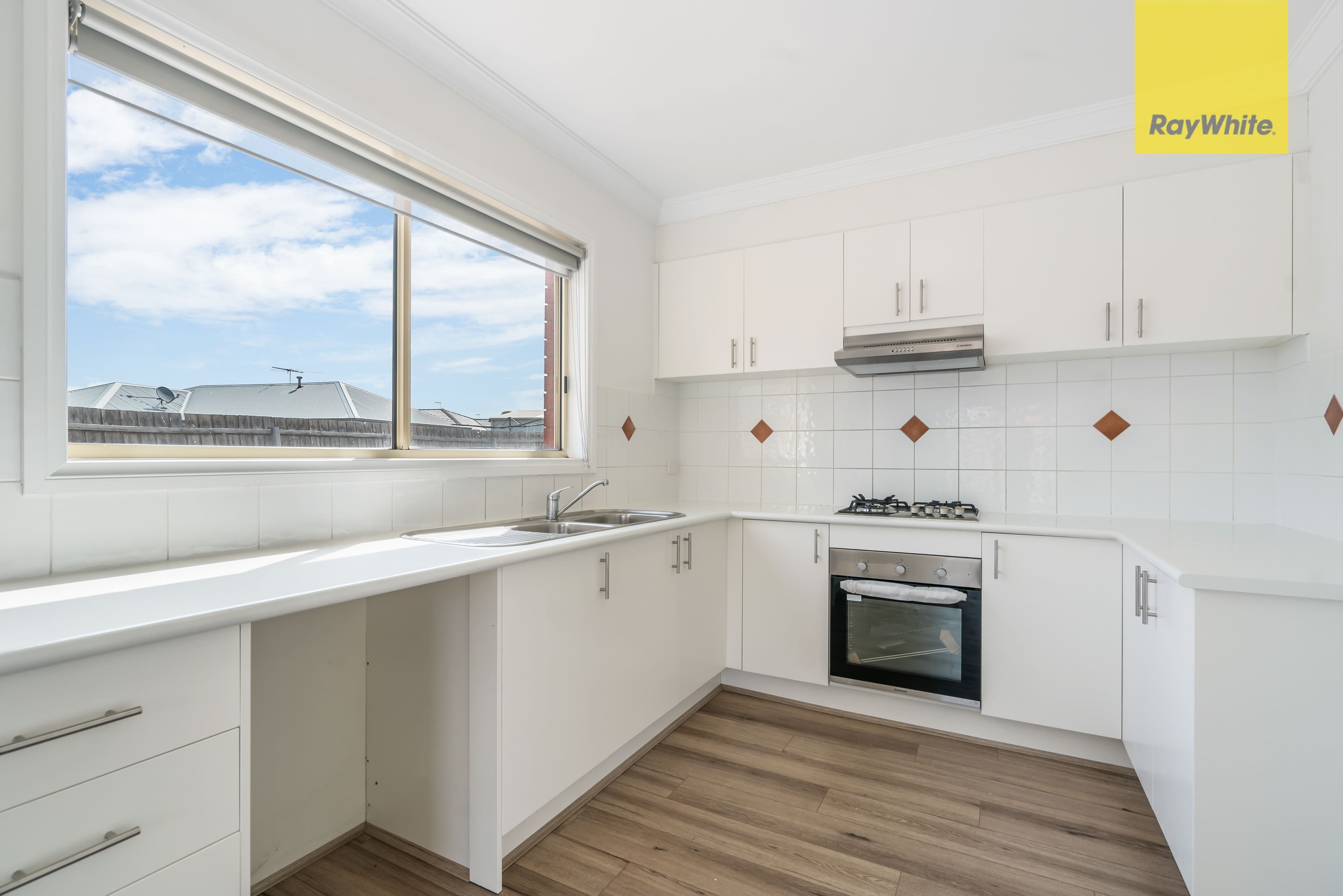 2 Lydeamore Place, Kurunjang VIC 3337, Kurunjang - Thumbnail 2