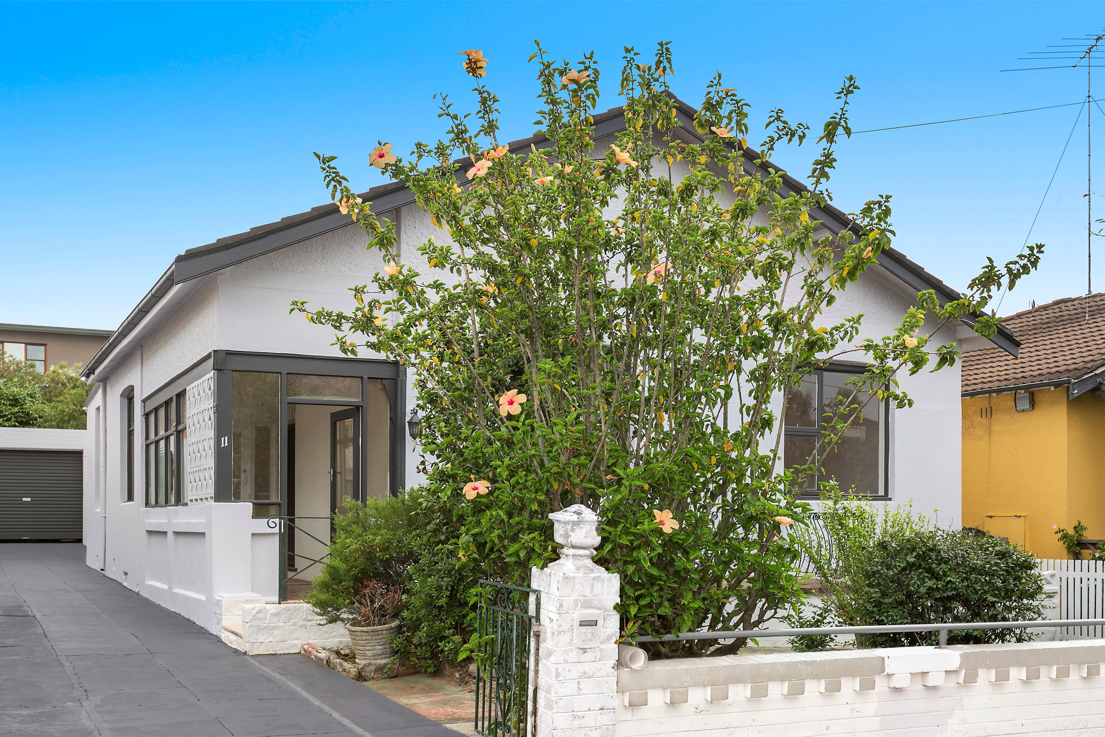 11 Reina Street, North Bondi - Thumbnail 2