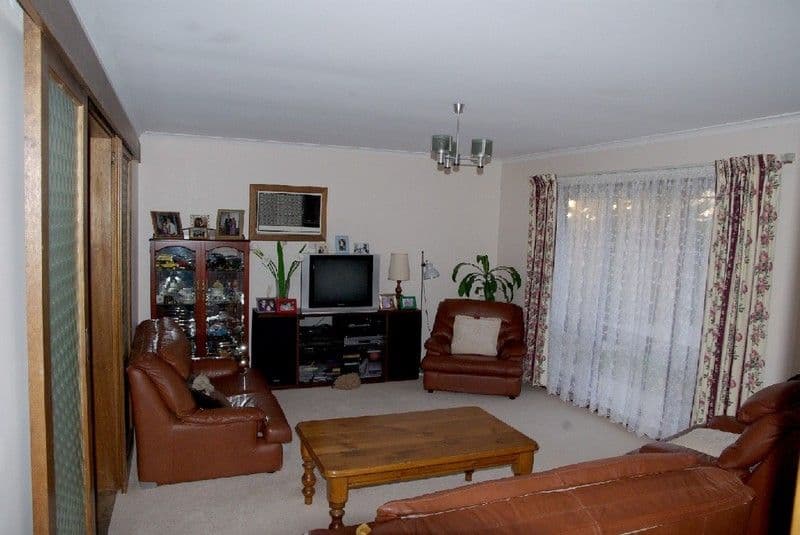 4 Stoneyhill Street, REYNELLA EAST SA 5161, Reynella East - Thumbnail 2