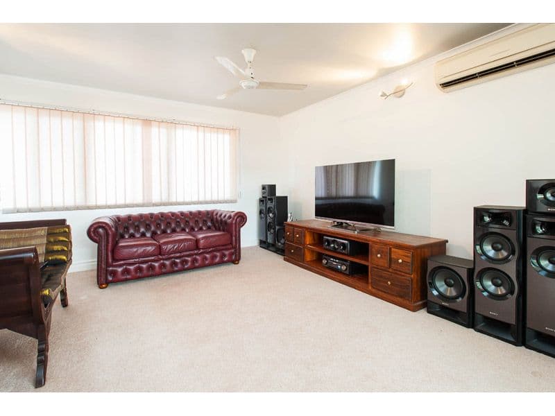 11 Pareena Crescent, MANSFIELD QLD 4122, Mansfield - Thumbnail 2