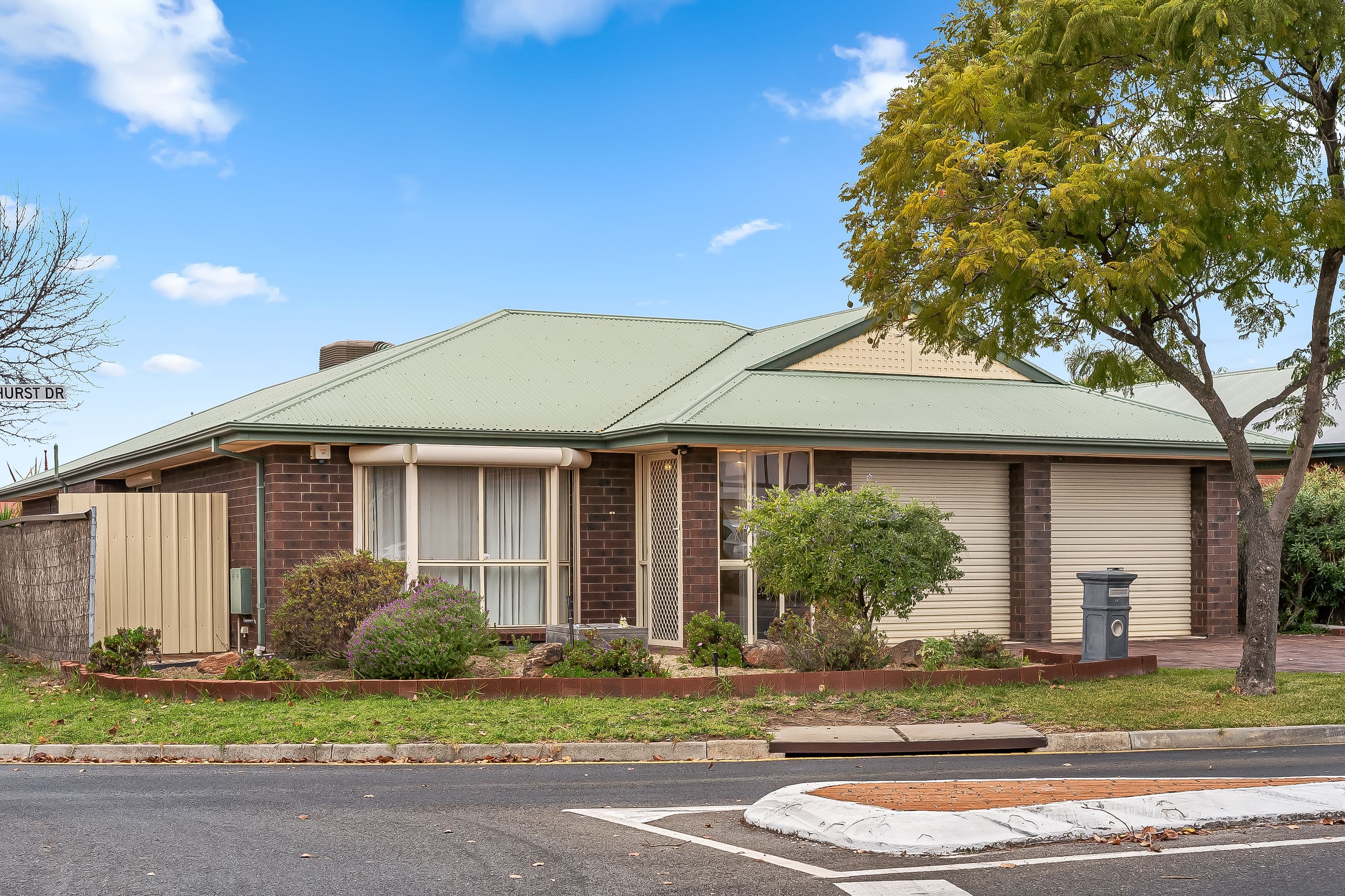 14 Sissinghurst Drive, Oakden SA 5086, Oakden - Thumbnail 2