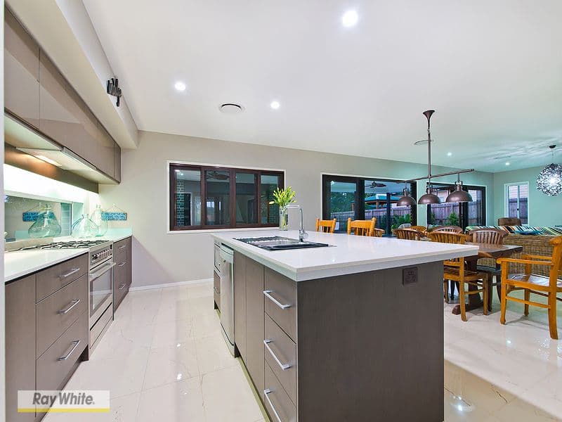 12 Seaville Avenue, Scarborough QLD 4020, Scarborough - Thumbnail 4