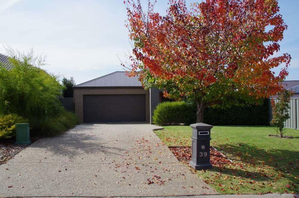 39 Crawford Circuit, Glenroy - Image 1