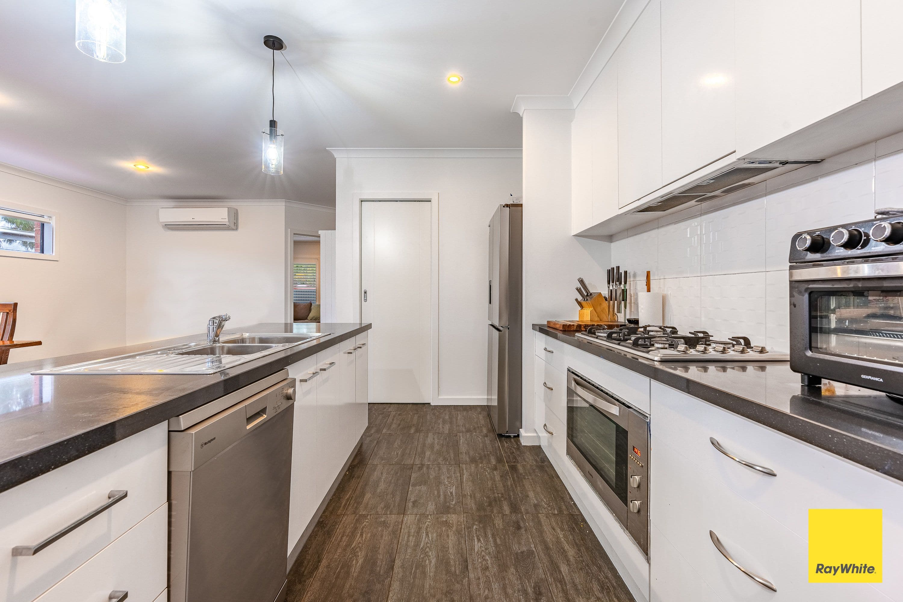 12 Carlin Way, Marong VIC 3515, Marong - Thumbnail 4