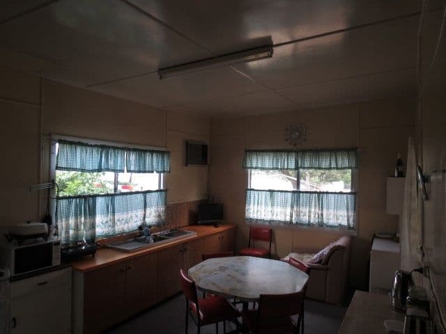 23 Derry Street, Roma QLD 4455, Roma - Thumbnail 4