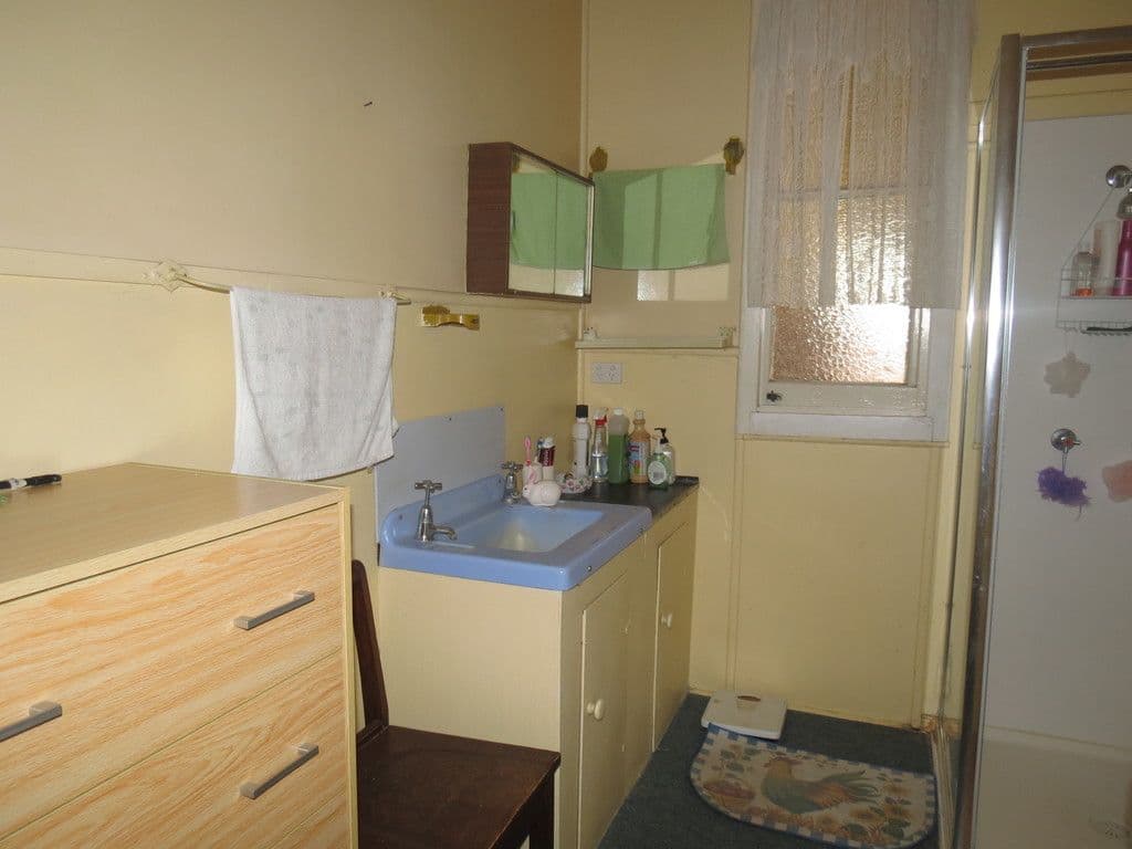 23 Derry Street, Roma QLD 4455, Roma - Thumbnail 5
