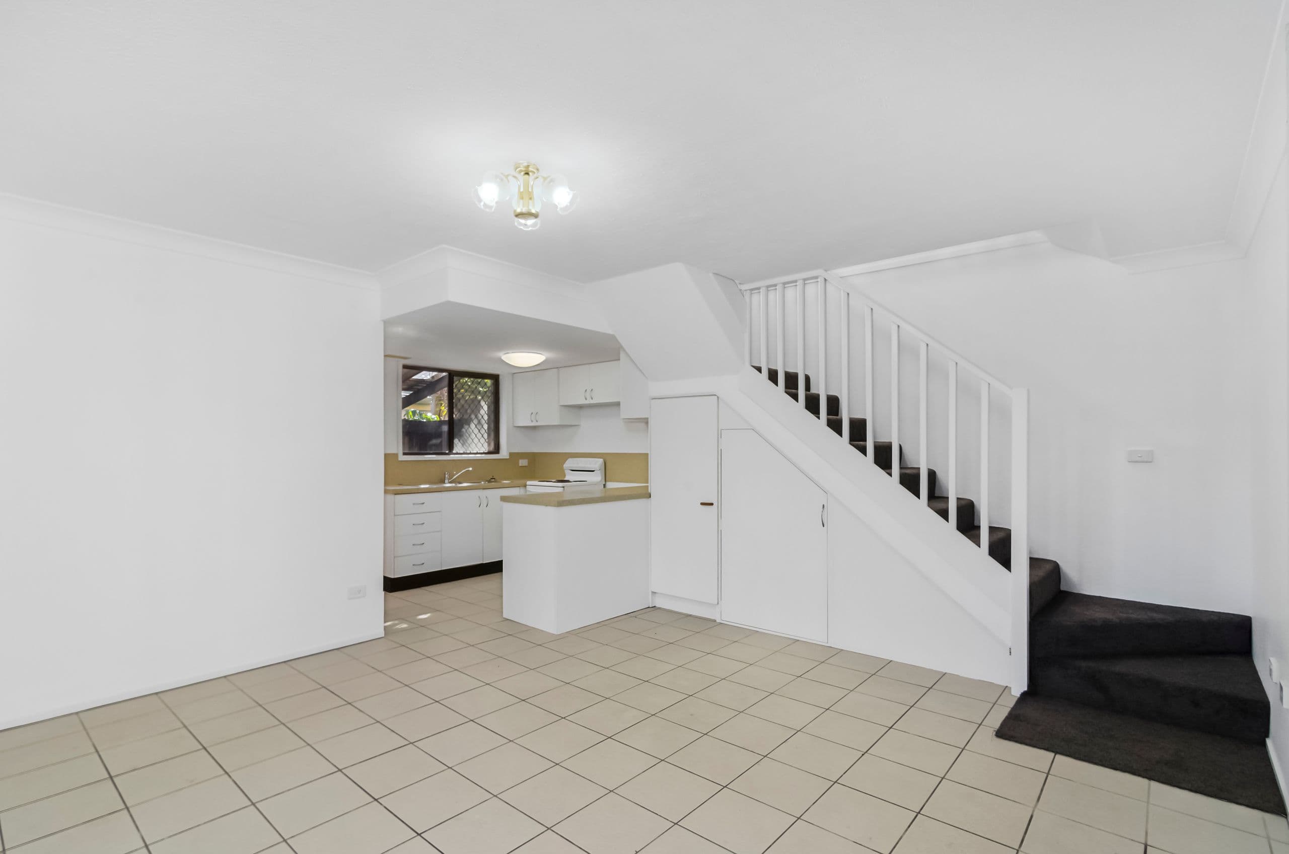 62 Coolangatta Road, COOLANGATTA QLD 4225, Coolangatta - Thumbnail 2