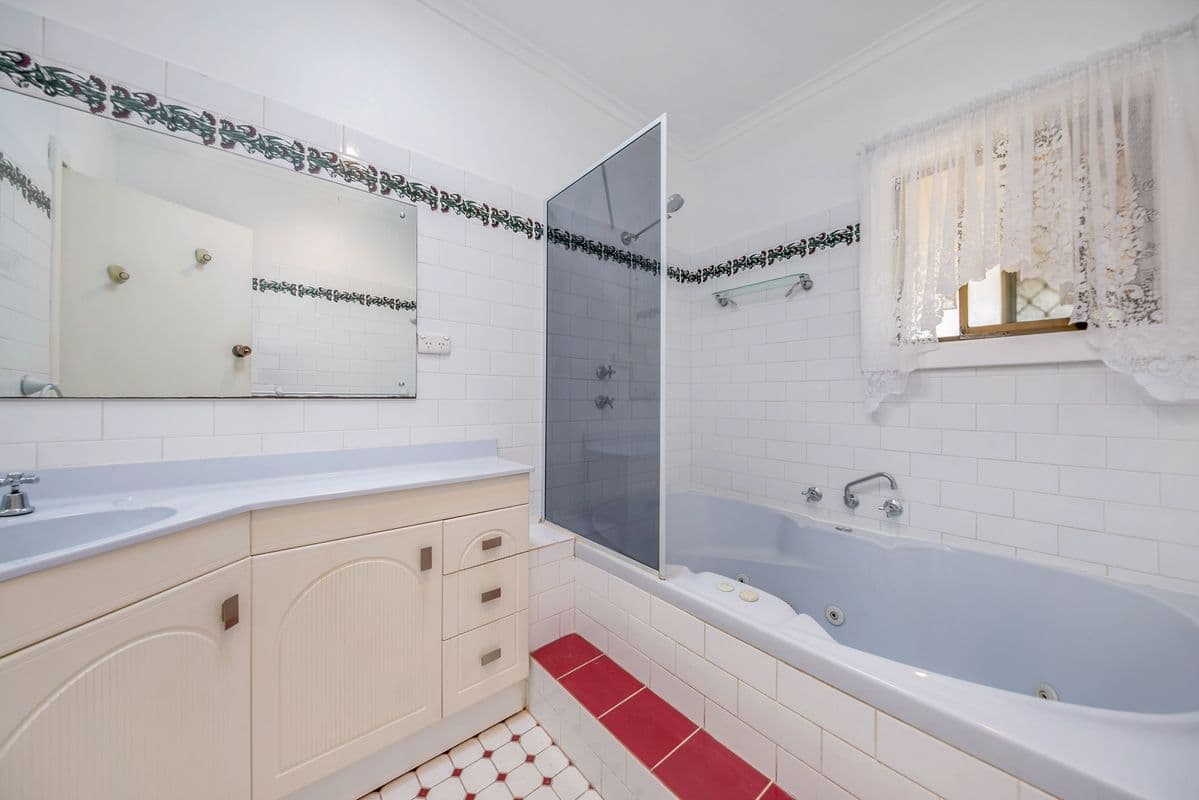 253 Hogarth Road, Elizabeth Grove SA 5112, Elizabeth Grove - Thumbnail 4
