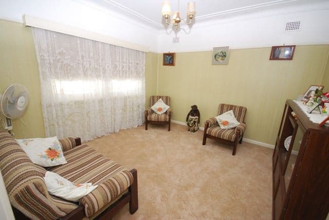 4 Vulcan Street, GUILDFORD NSW 2161, Guildford - Thumbnail 2