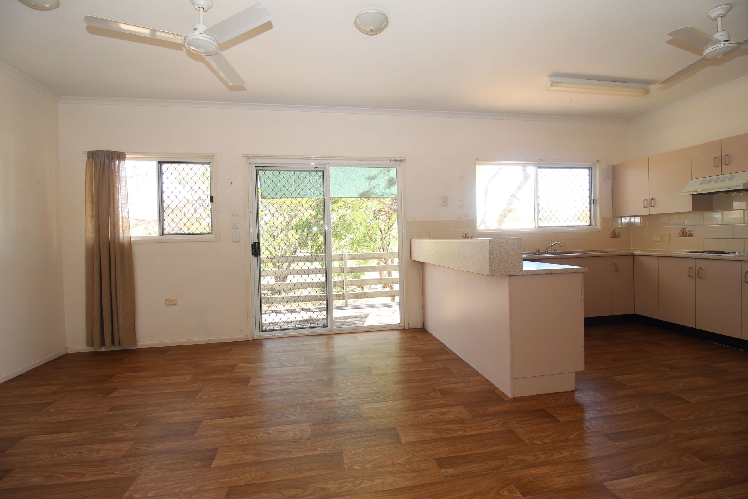 8 Fysh Street, Emerald QLD 4720, Emerald - Thumbnail 5