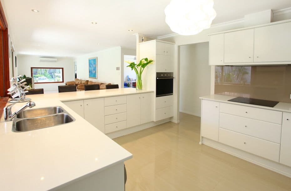 19 Mackay Close, SORRENTO QLD 4217, Sorrento - Thumbnail 6