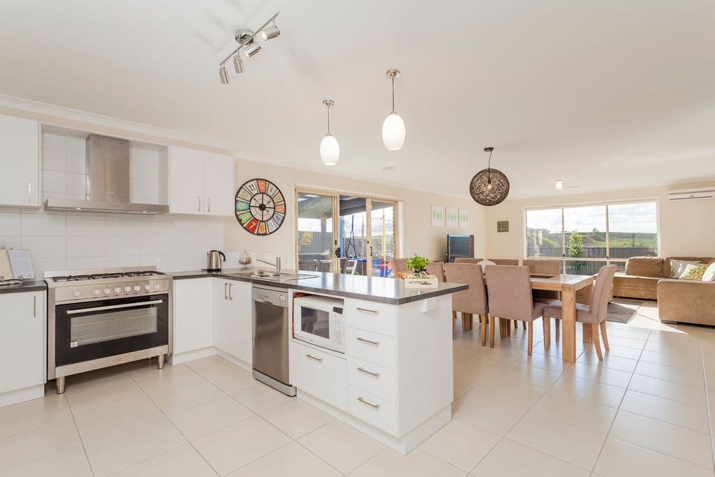 9 View Bella Road, CURLEWIS VIC 3222, Curlewis - Thumbnail 3