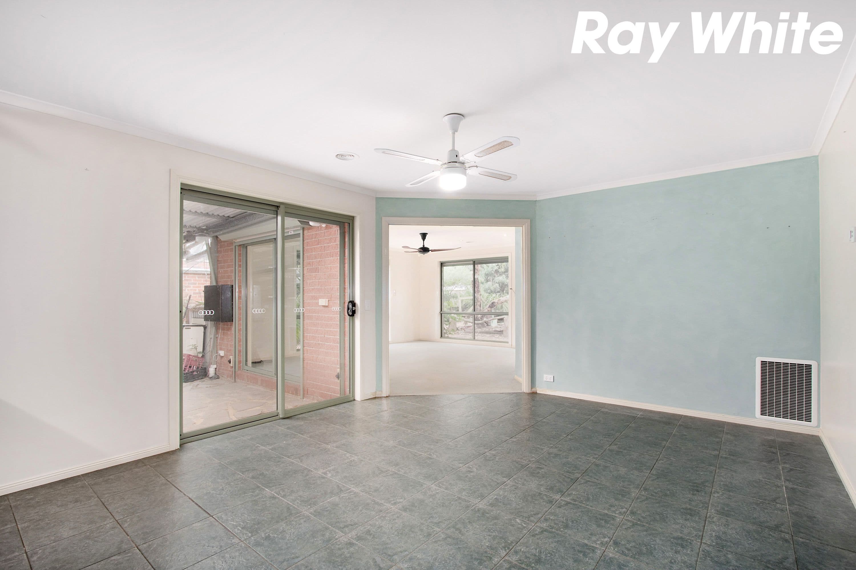158 Sweeney Drive, Narre Warren VIC 3805, Narre Warren - Thumbnail 6