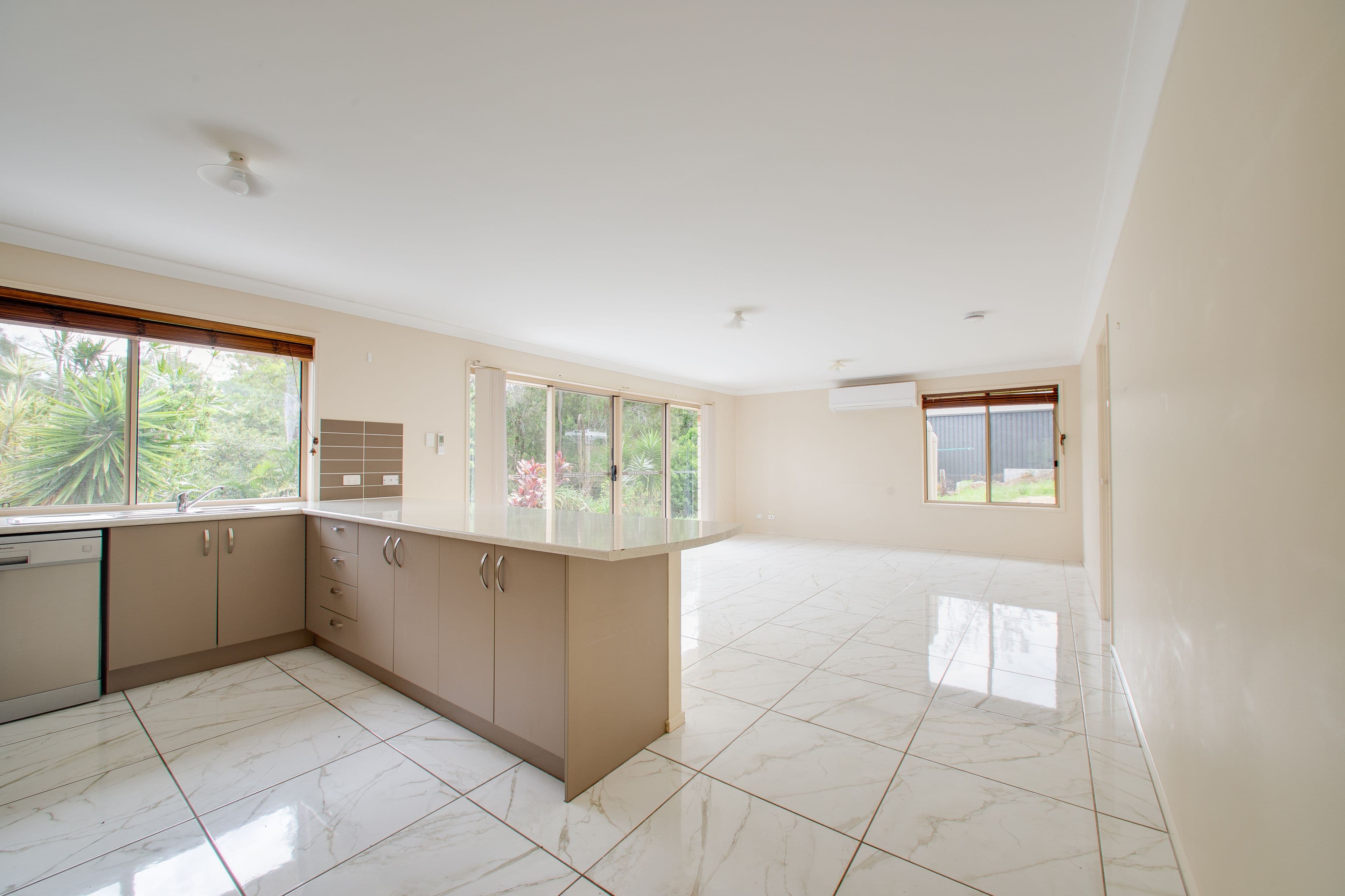 99 Beeston Drive, Fernvale QLD 4306, Fernvale - Thumbnail 5
