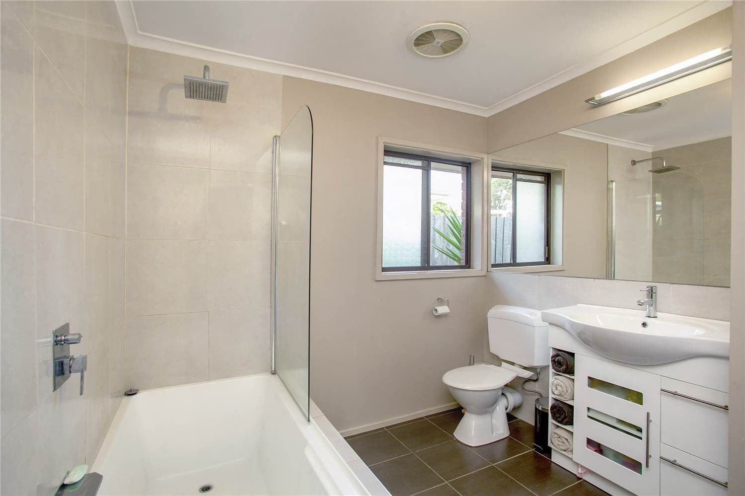 42 McClelland Avenue, LARA VIC 3212, Lara - Thumbnail 7