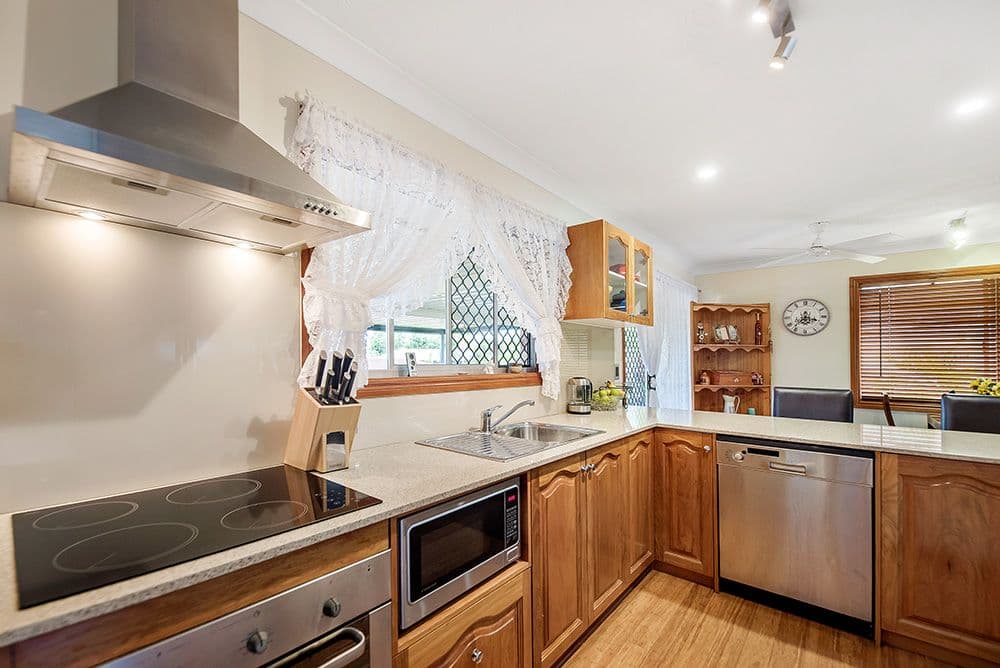 3 Widford Court, Carrara QLD 4211, Carrara - Thumbnail 2