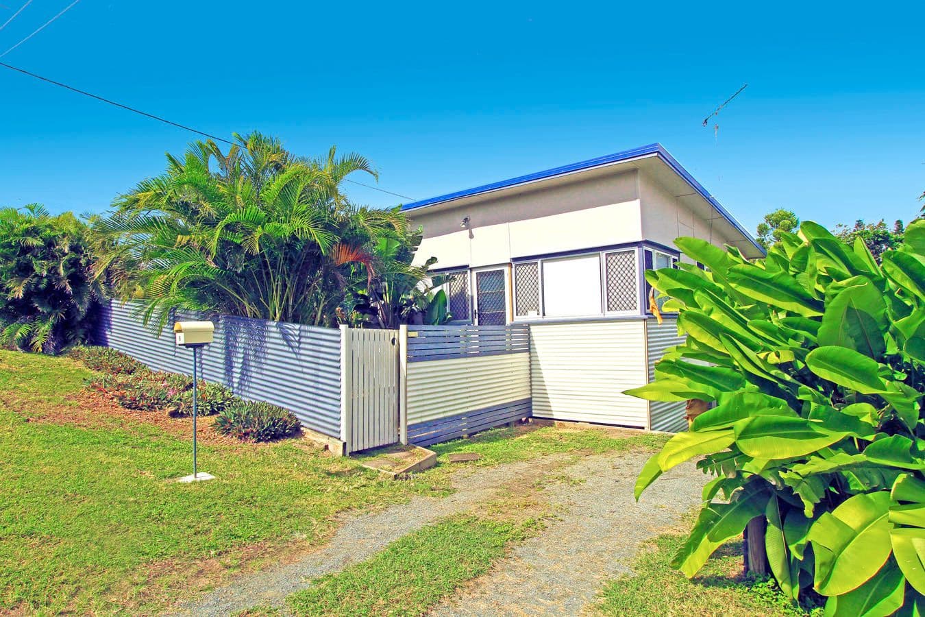 8 Cathne Street, COOEE BAY QLD 4703, Cooee Bay - Image 1
