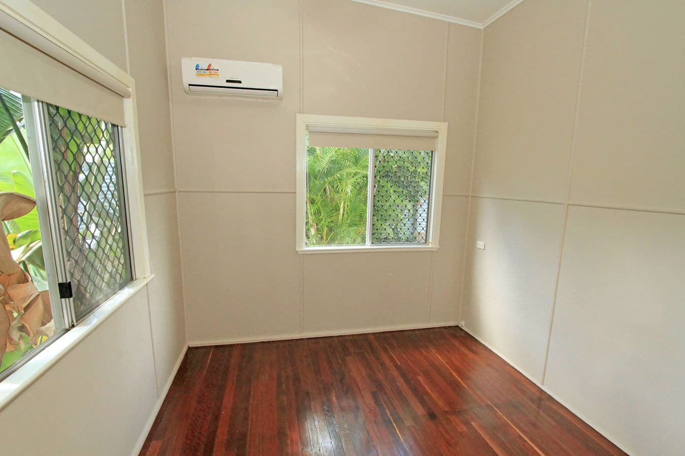 8 Cathne Street, COOEE BAY QLD 4703, Cooee Bay - Thumbnail 6