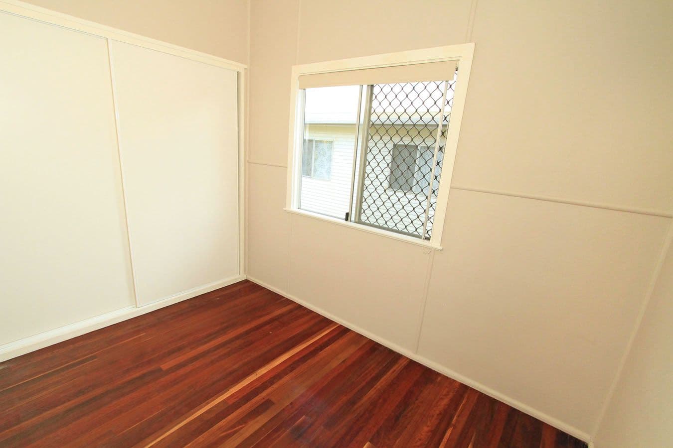 8 Cathne Street, COOEE BAY QLD 4703, Cooee Bay - Thumbnail 7