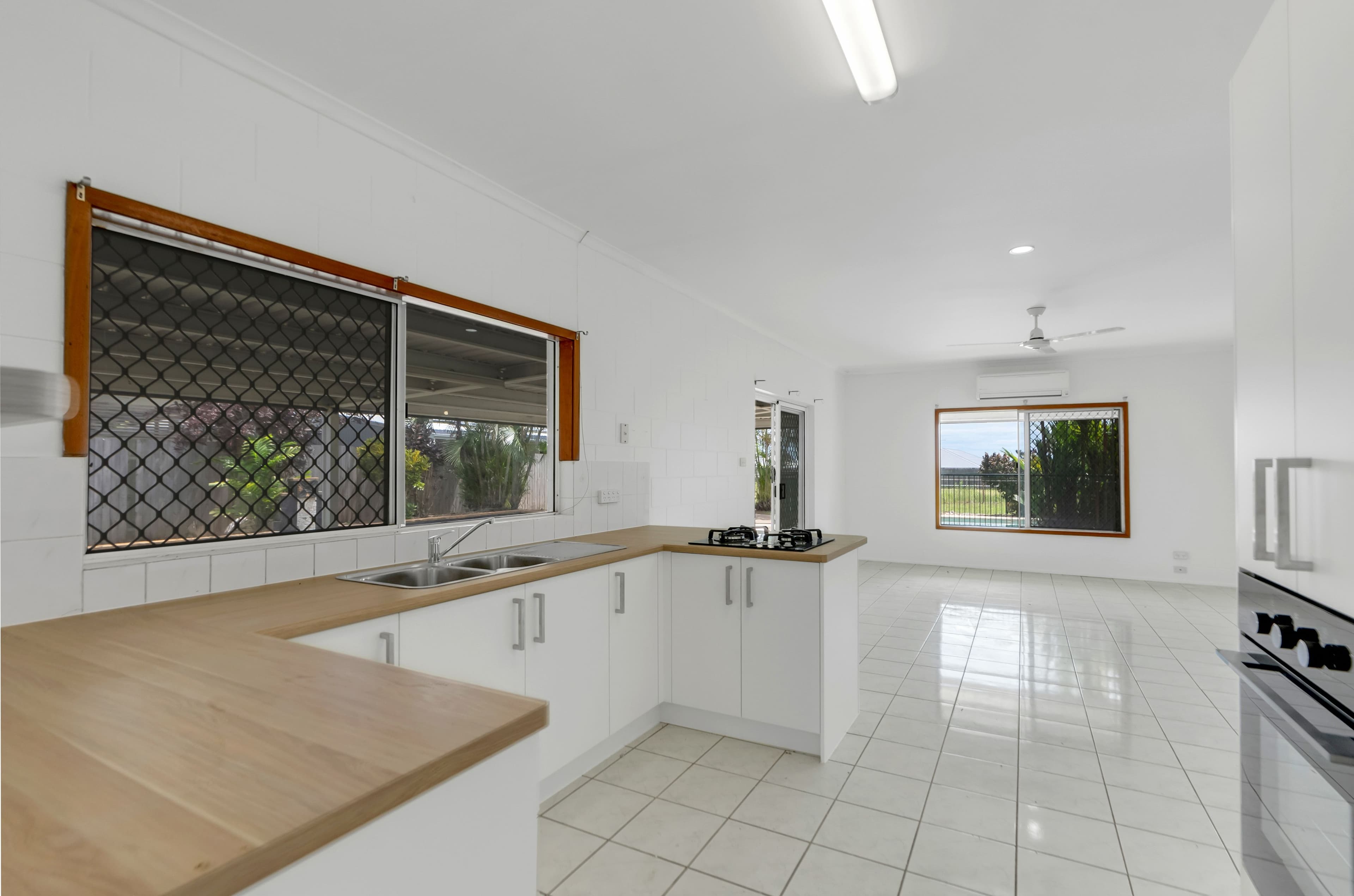 10 Sidlaw Street, Smithfield QLD 4878, Smithfield - Thumbnail 6