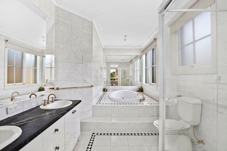 16-18 Oakwood Court, TEMPLESTOWE VIC 3106, Templestowe - Thumbnail 7