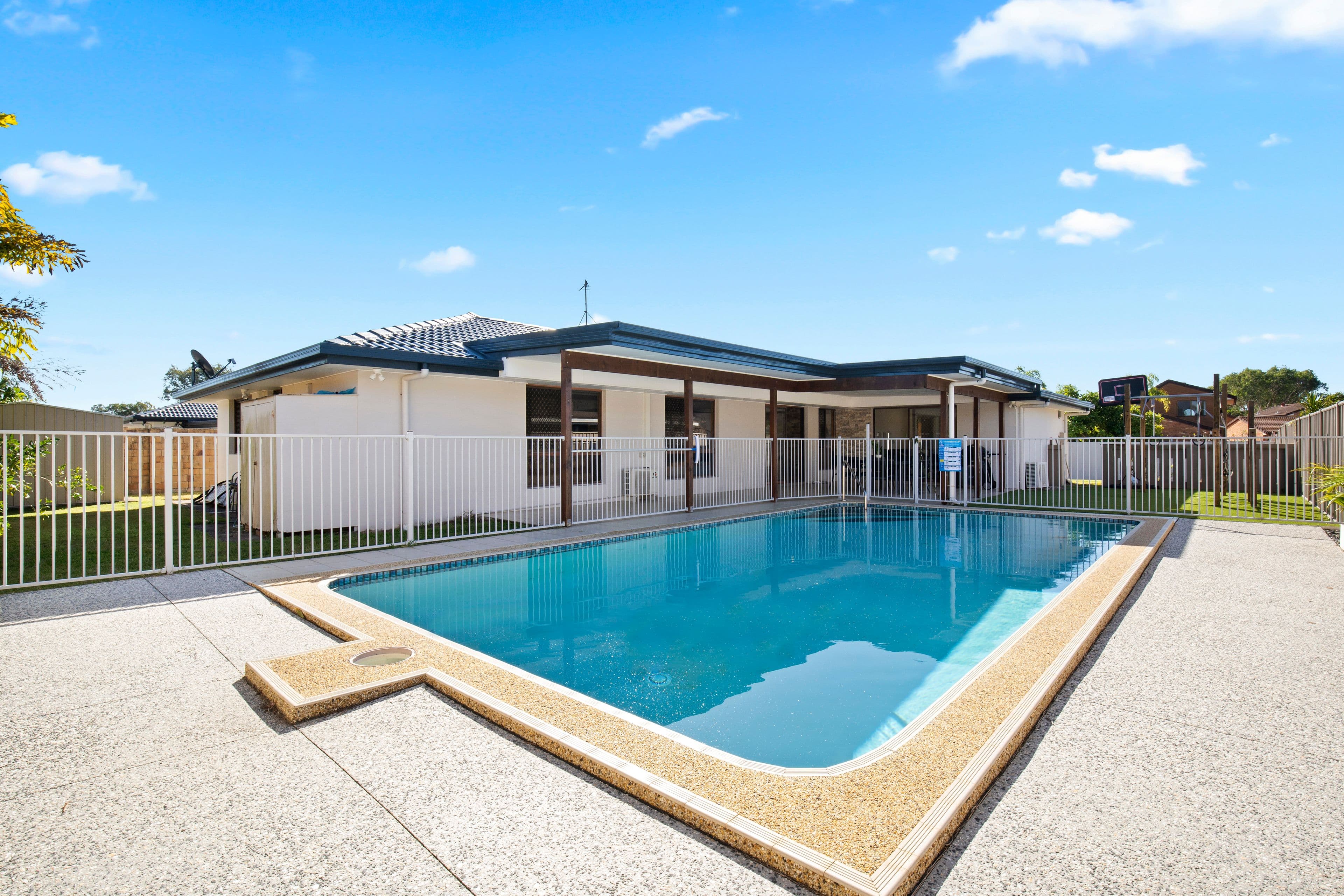 159 Barrier Reef Drive, Mermaid Waters QLD 4218, Mermaid Waters - Thumbnail 5