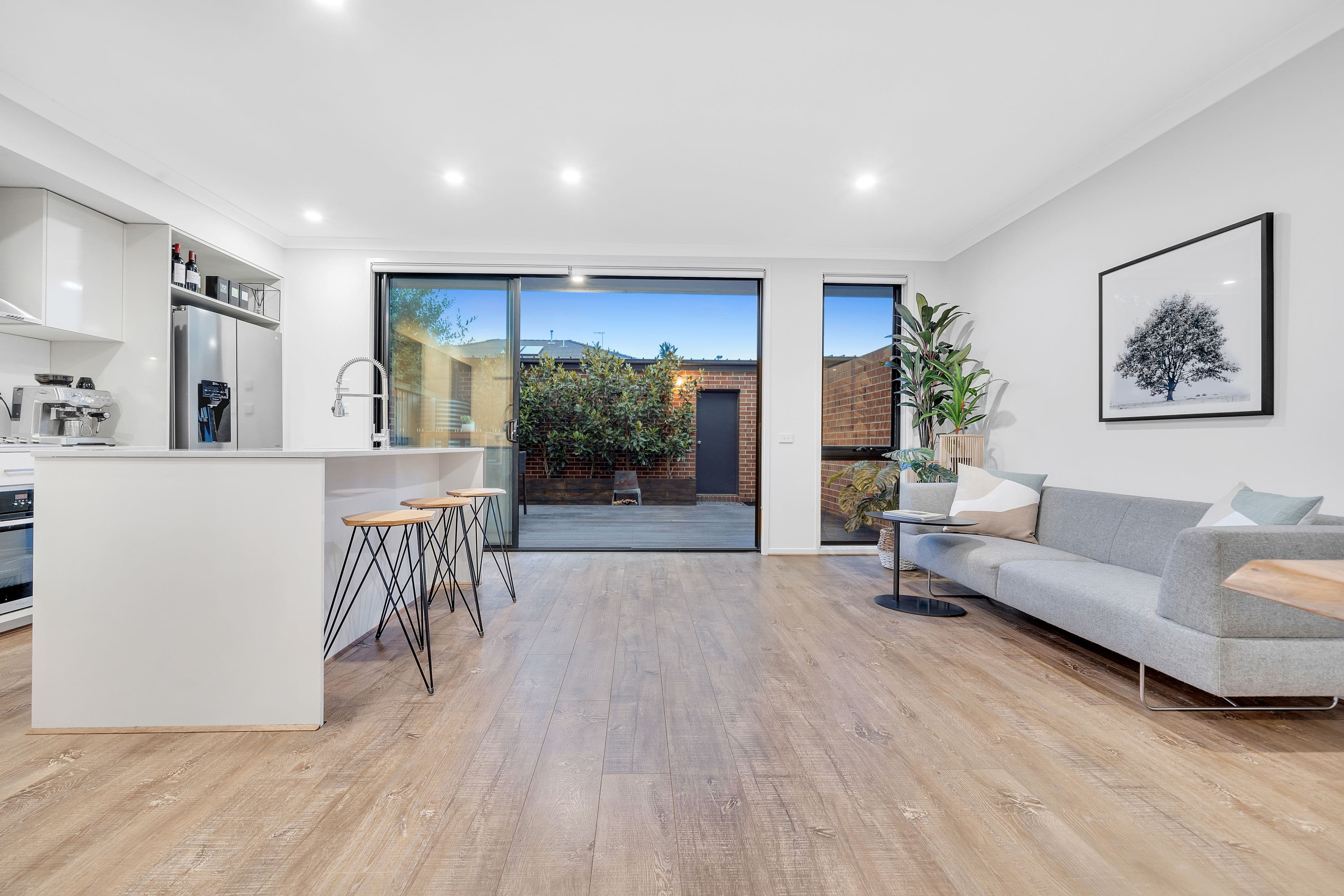 12 Parkdale Drive, Lyndhurst VIC 3975, Lyndhurst - Thumbnail 3