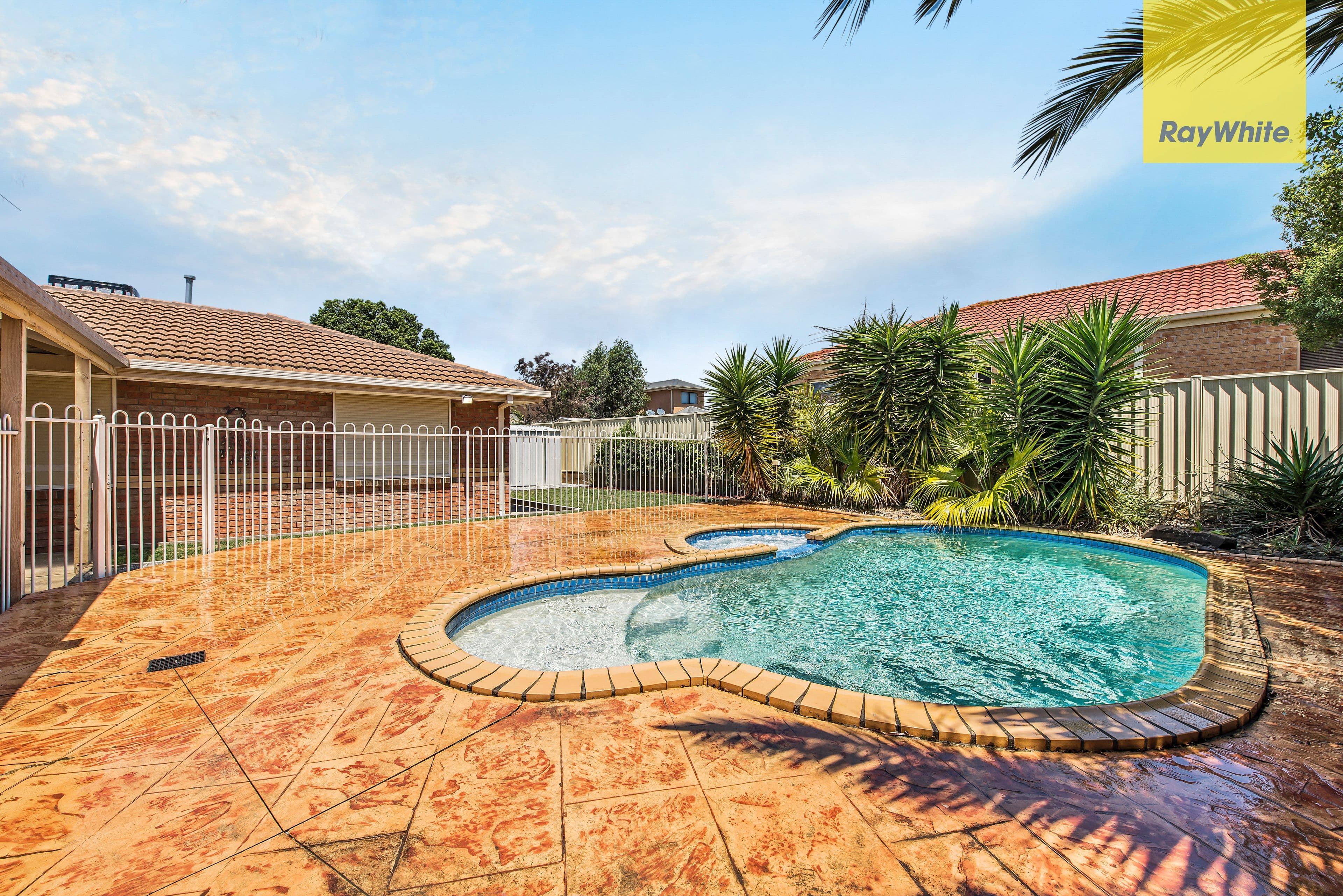 11 Ruben Drive, Sydenham VIC 3037, Sydenham - Thumbnail 2