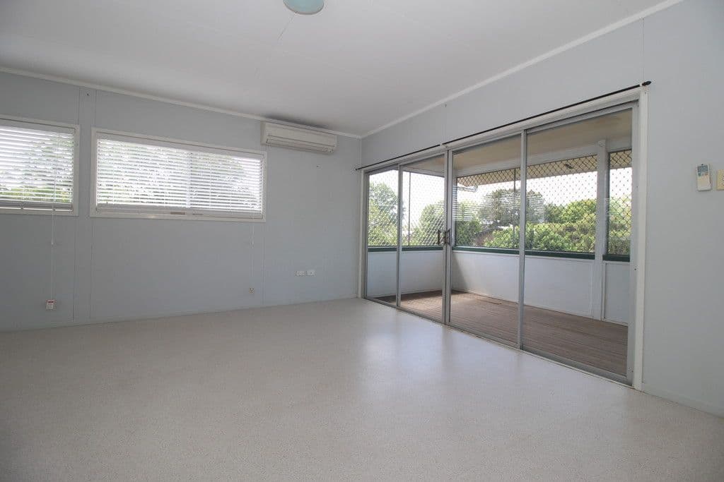 5 Burns Avenue, Emerald QLD 4720, Emerald - Thumbnail 5