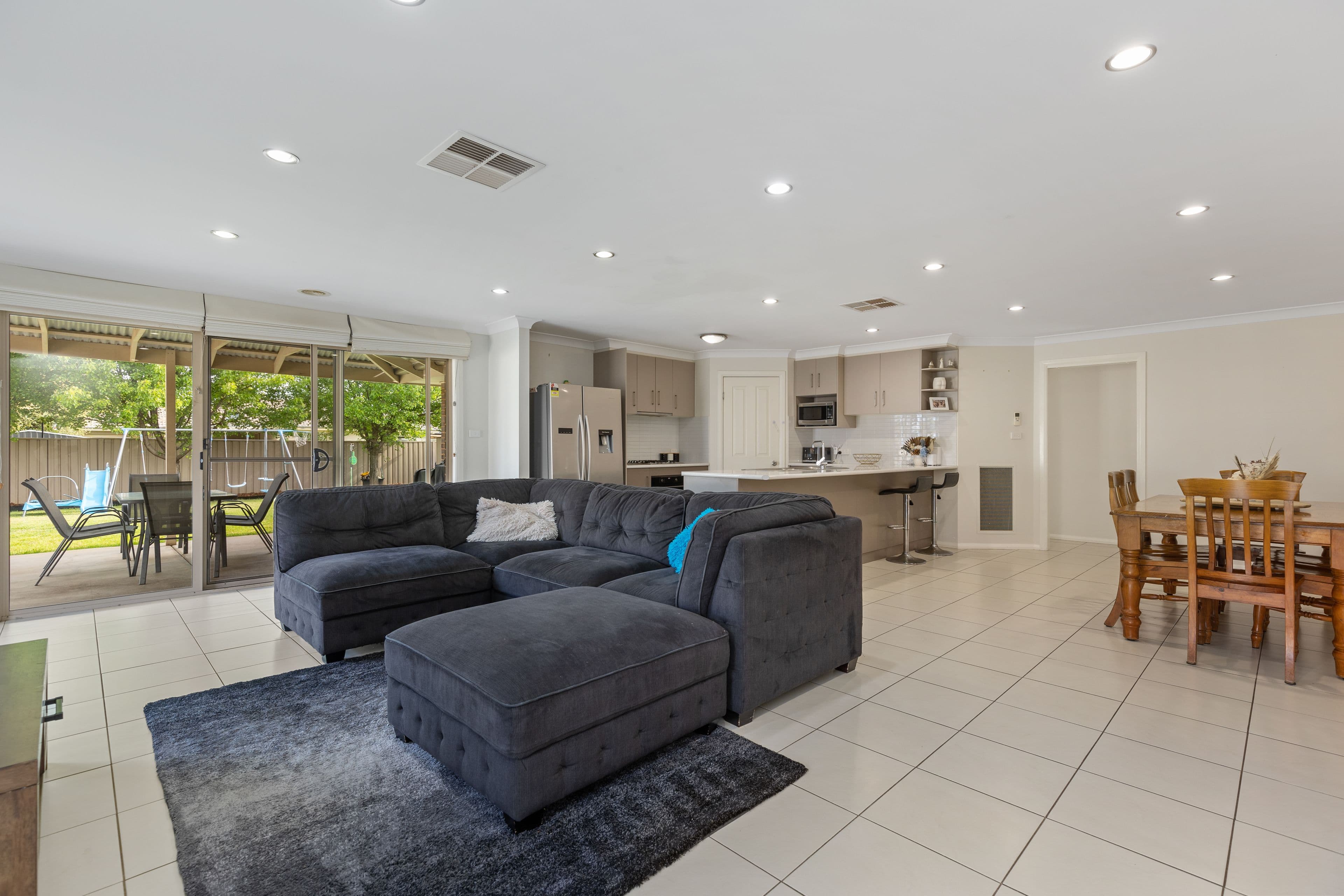 19 Warambee Street, Glenfield Park NSW 2650, Glenfield Park - Thumbnail 3