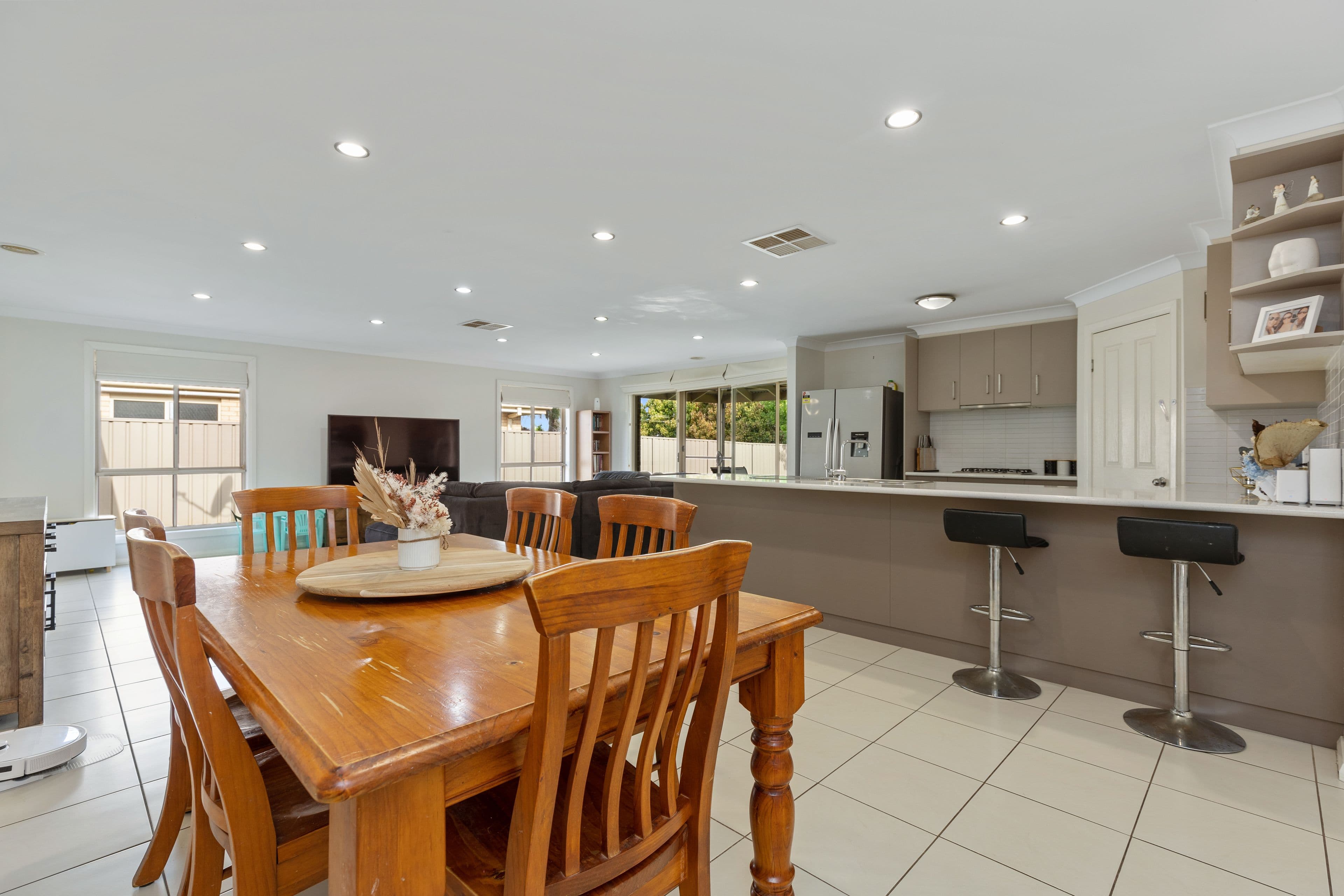 19 Warambee Street, Glenfield Park NSW 2650, Glenfield Park - Thumbnail 5