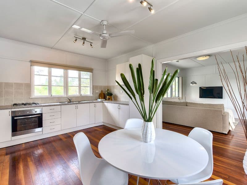 14 Carnelian Street, Holland Park QLD 4121, Holland Park - Thumbnail 2