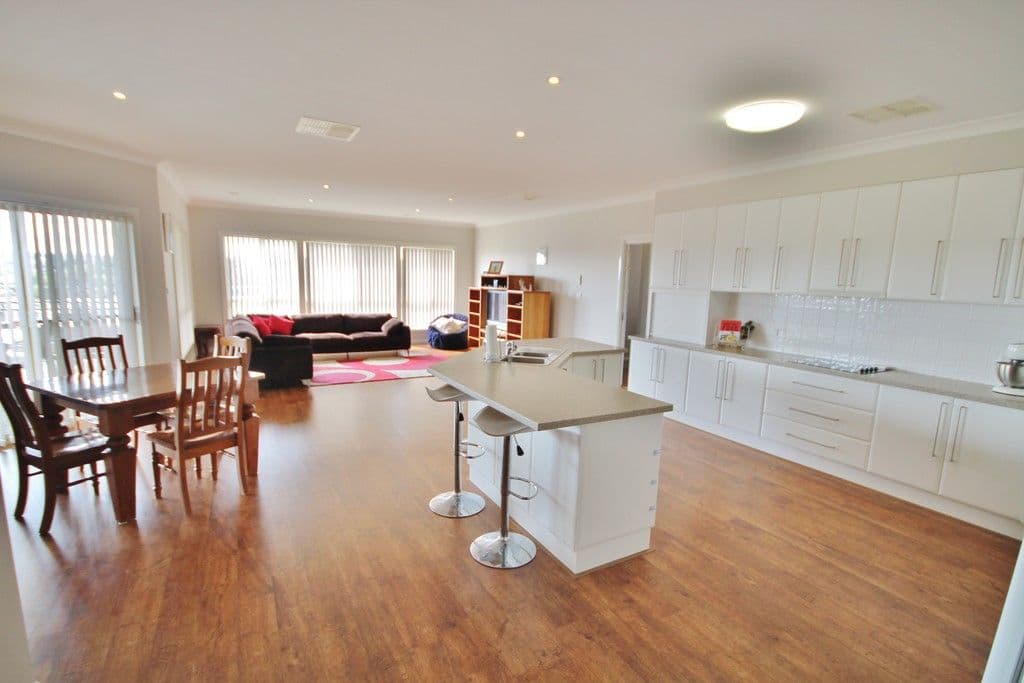 7 Petticoat Lane, YOUNG NSW 2594, Young - Thumbnail 4