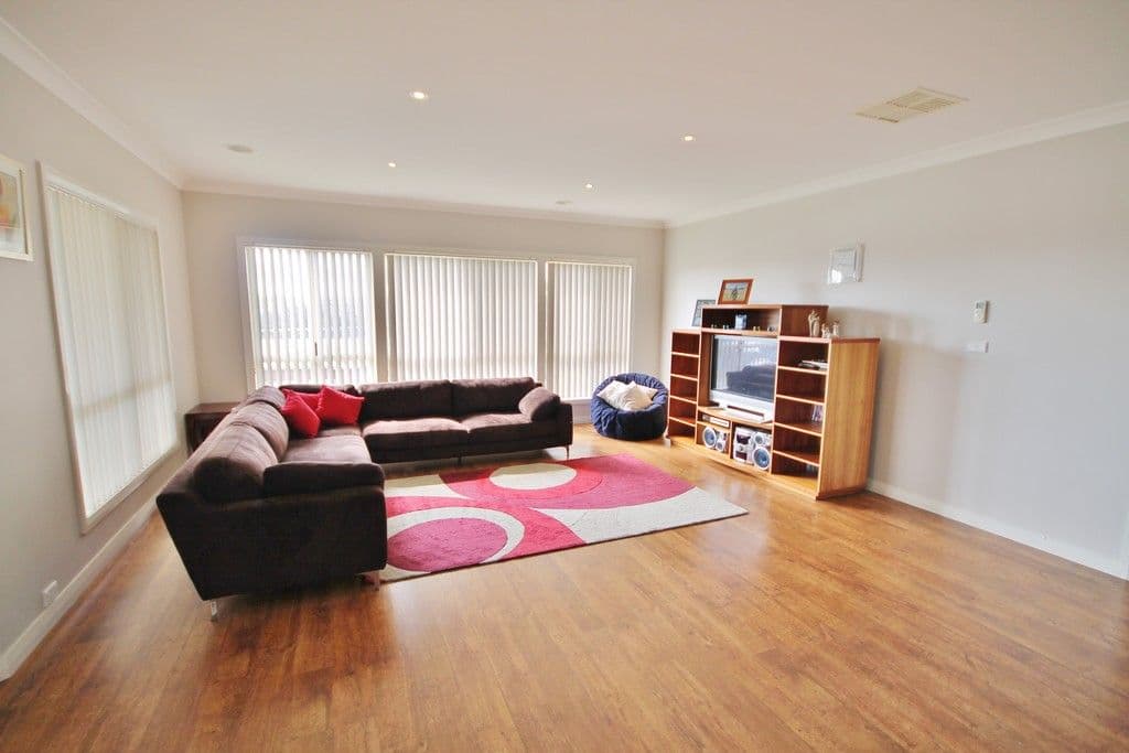 7 Petticoat Lane, YOUNG NSW 2594, Young - Thumbnail 5