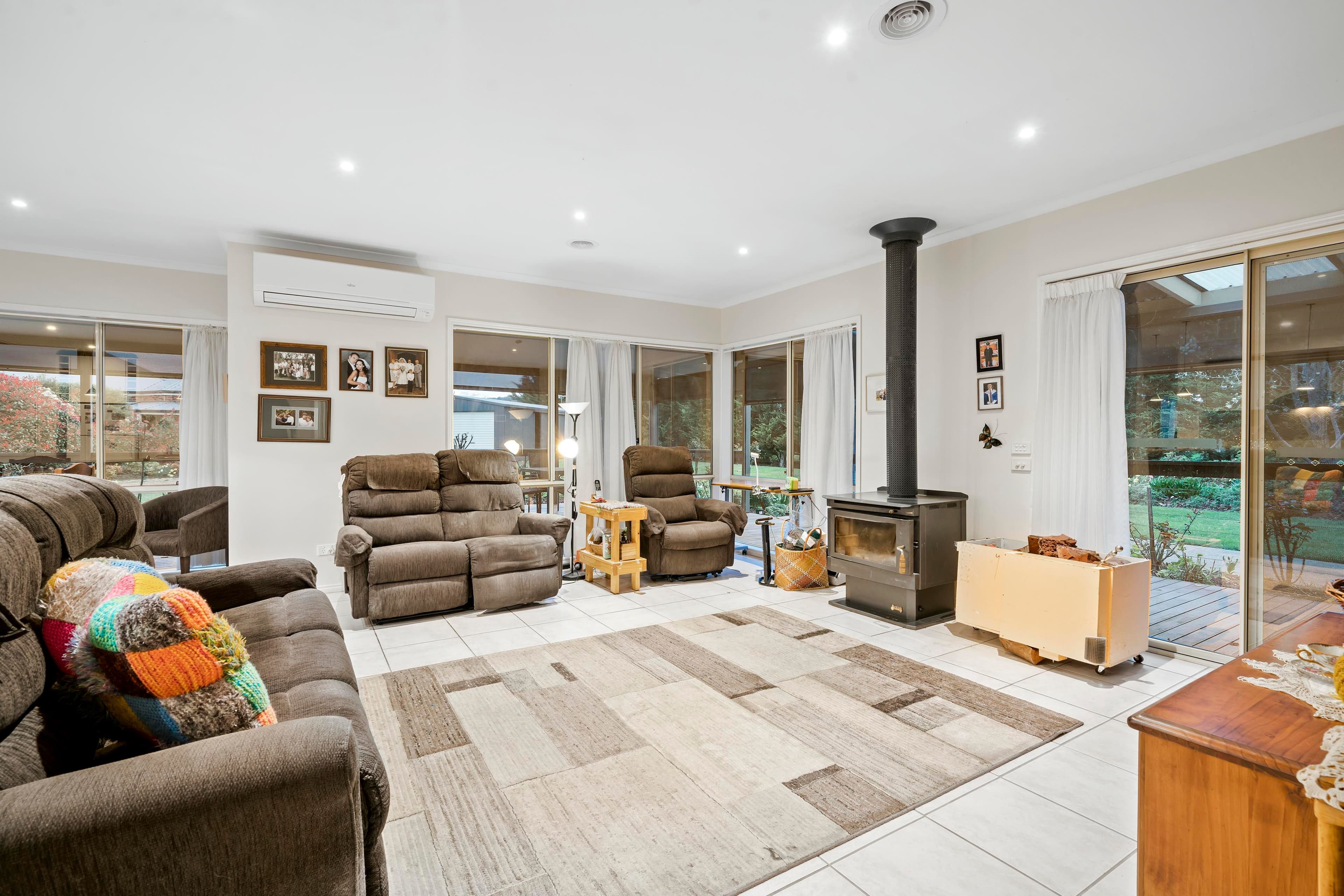 8 Lauren Court, Gisborne VIC 3437, Gisborne - Thumbnail 3