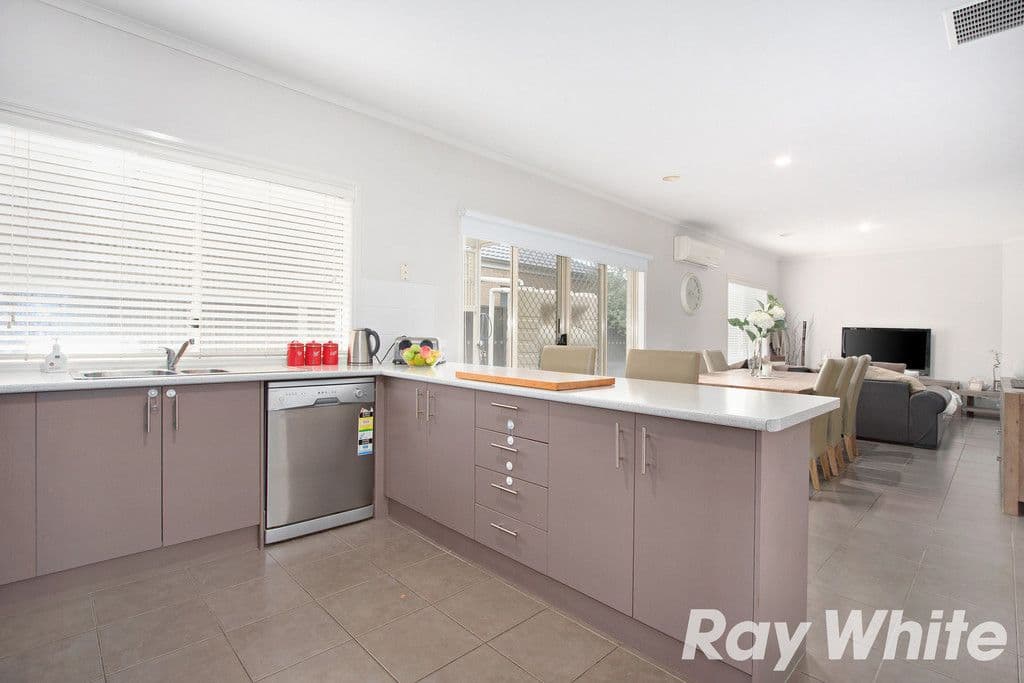 58 Sarton Link, Pakenham VIC 3810, Pakenham - Thumbnail 5
