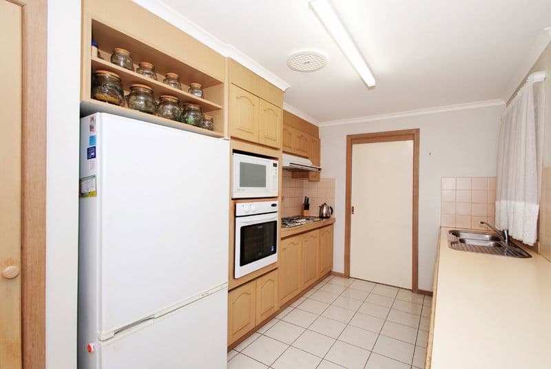 27 WYUNA Walk, MOOROOLBARK VIC 3138, Mooroolbark - Thumbnail 5